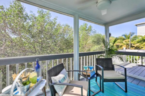 Holmes Beach Retreat Walk to Beach and Dining!